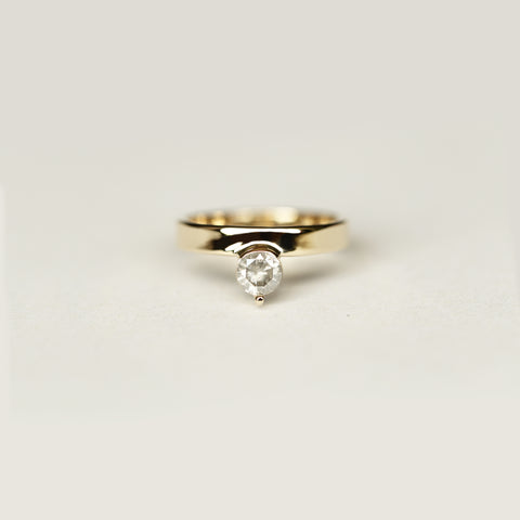 GREY DIAMOND RING