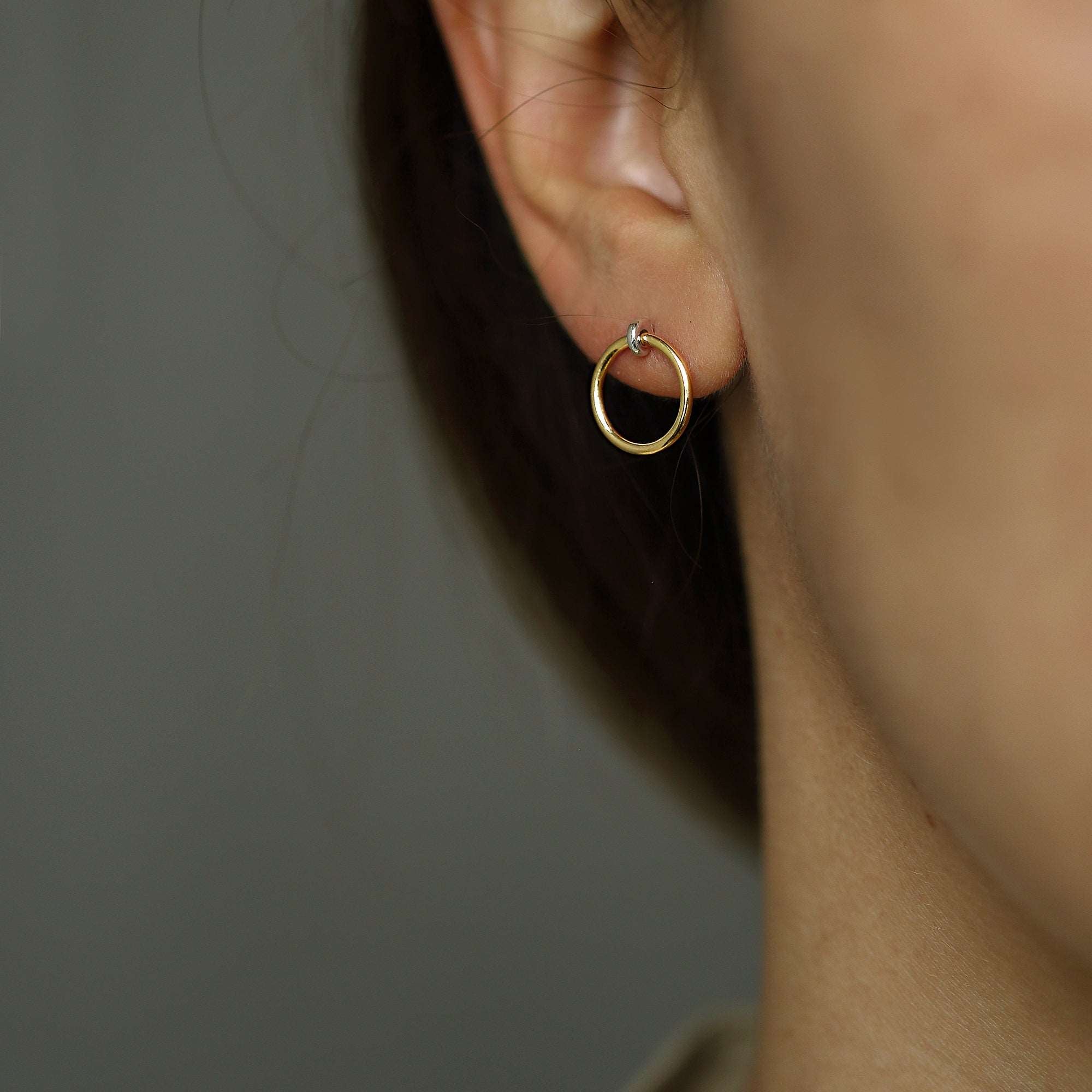 GOLD SMALL KINETIC HOOP EARRING - MIRTA jewelry
