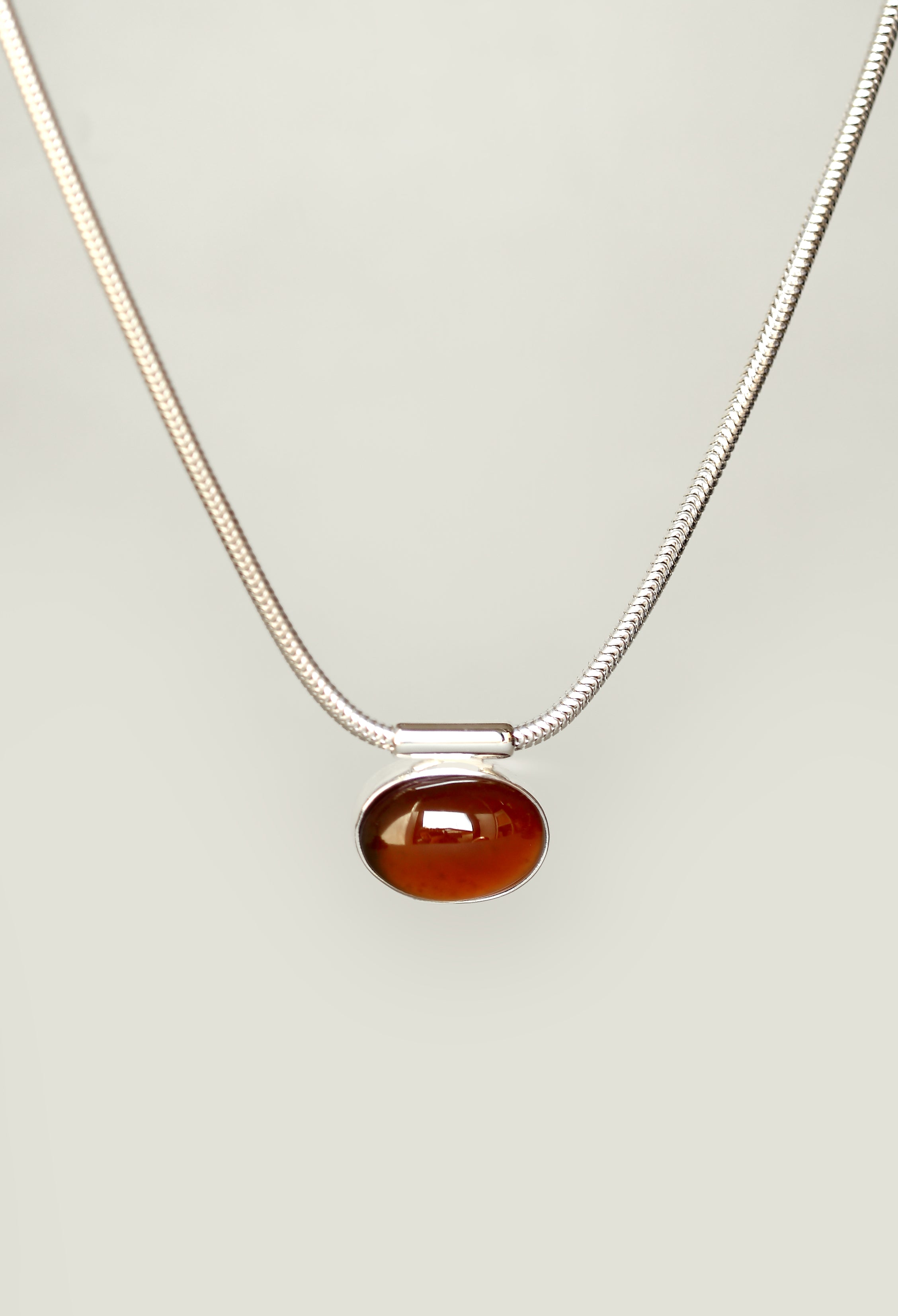 OVAL GARNET NECKLACE - MIRTA jewelry