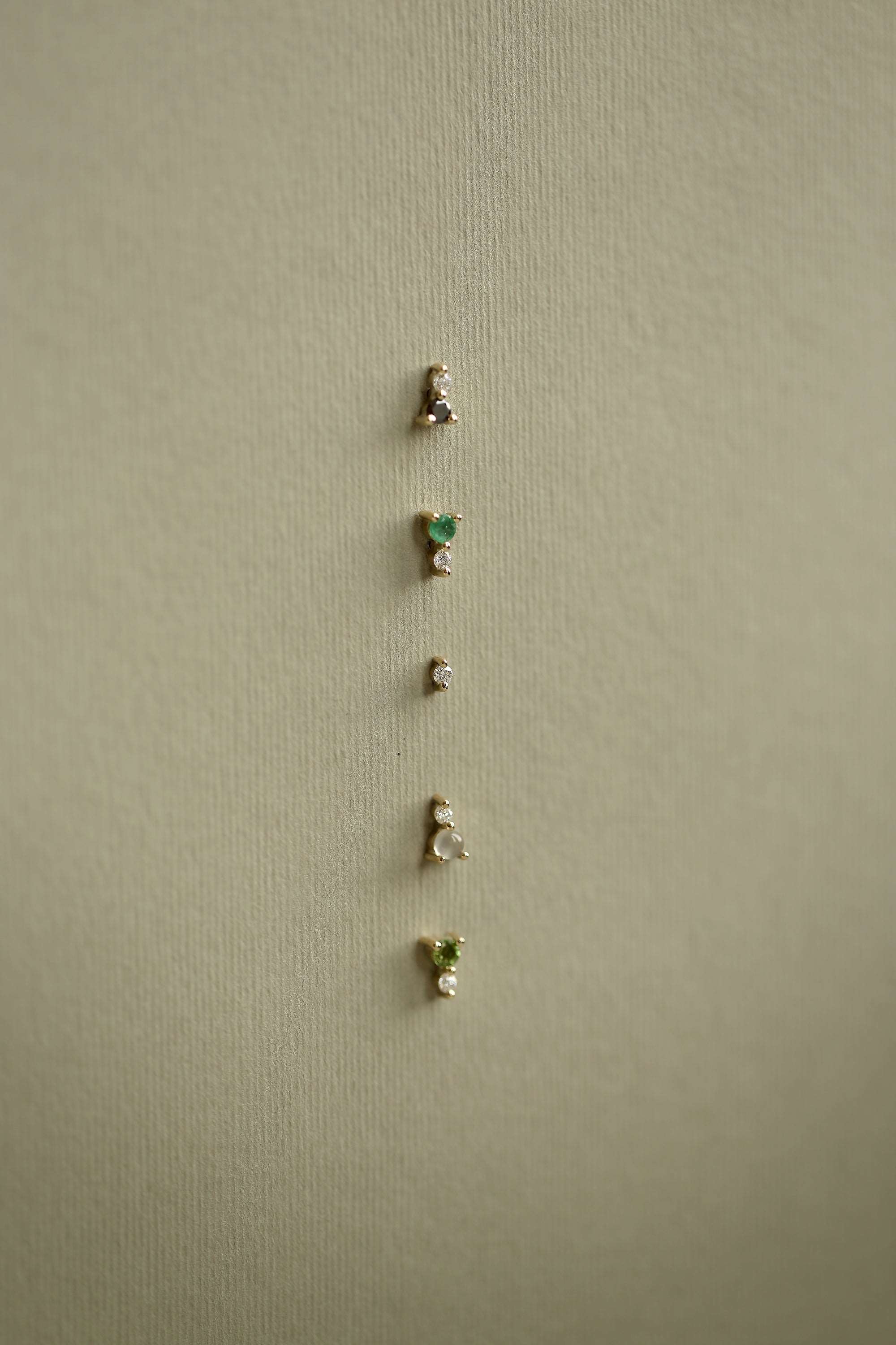 EMERALD AND DIAMOND STUD - MIRTA jewelry