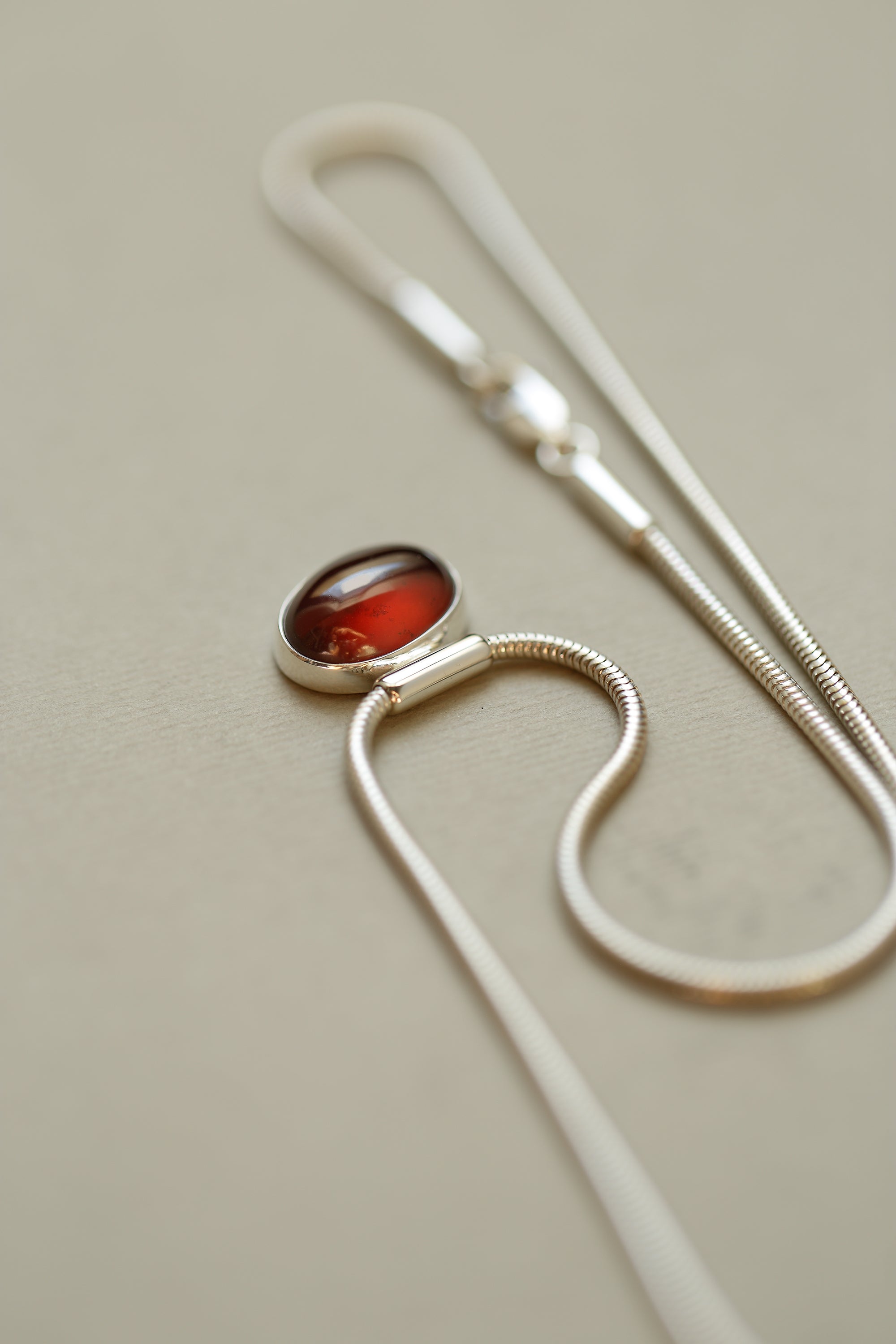 OVAL GARNET NECKLACE - MIRTA jewelry