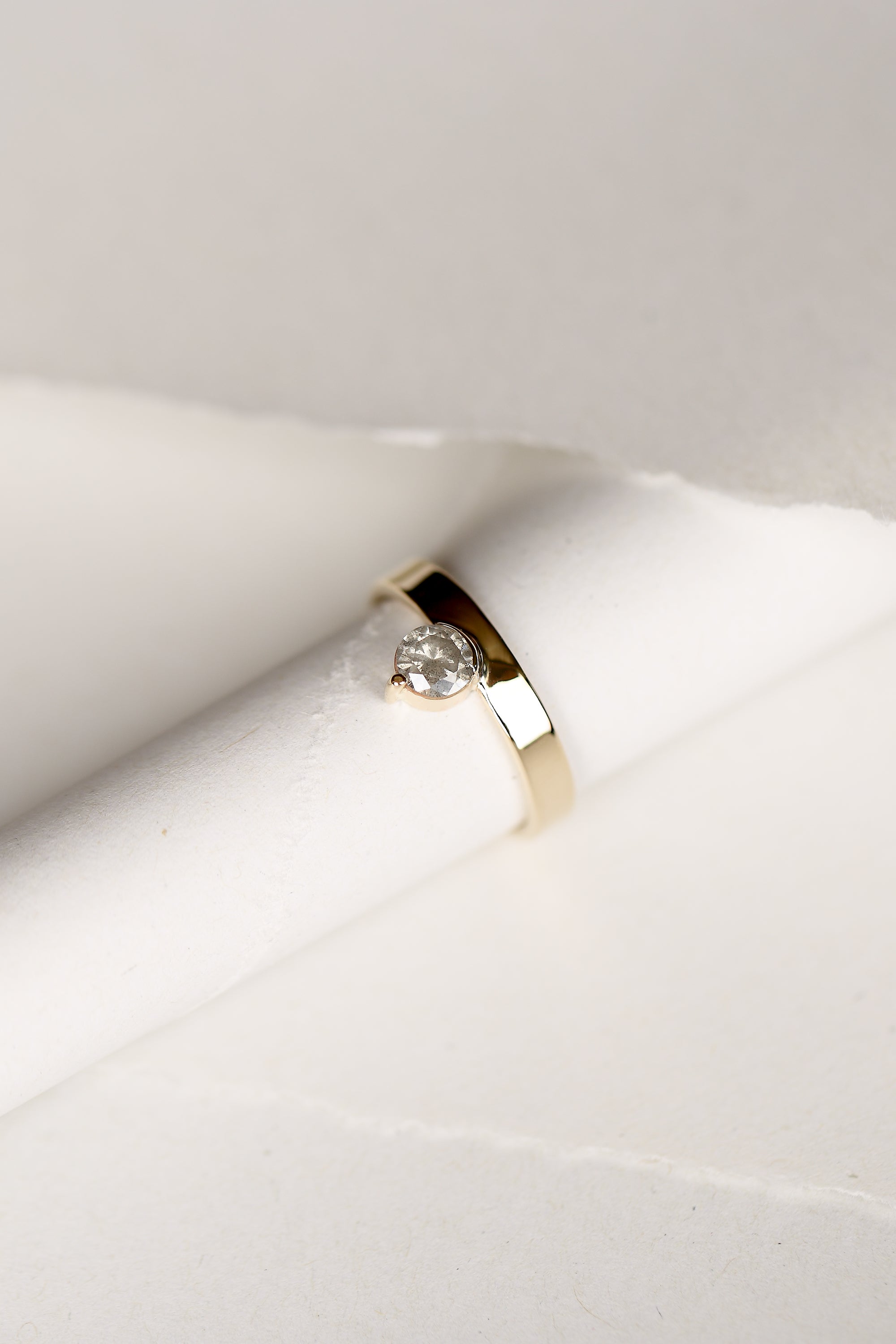 GREY DIAMOND RING - MIRTA jewelry
