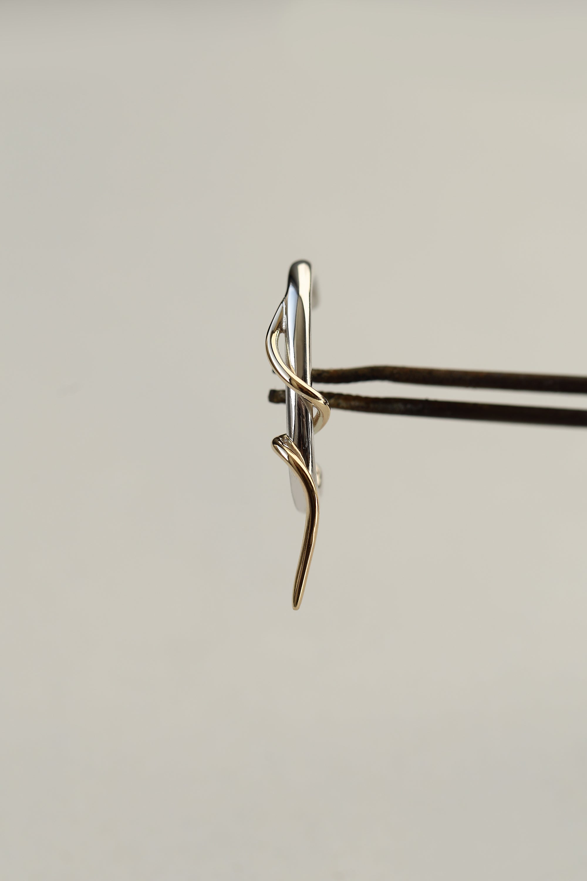VINE HUG EARRING - MIRTA jewelry