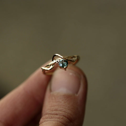 SAPPHIRE VINE RING