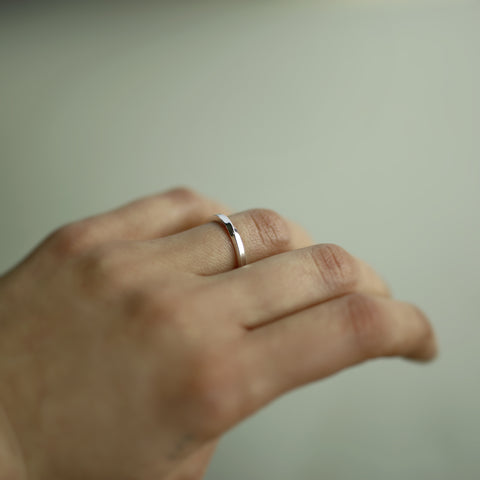 MEDIUM TORSION RING
