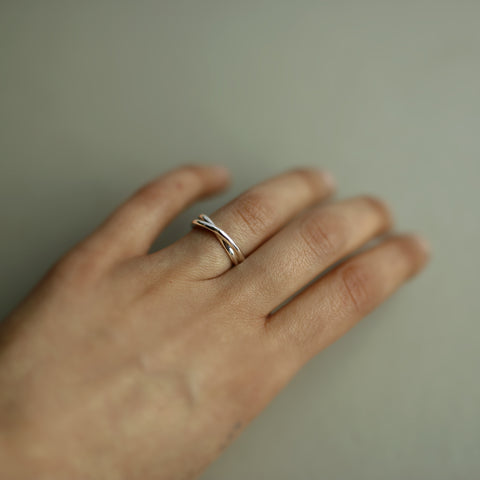 MEDIUM INFINITE RING