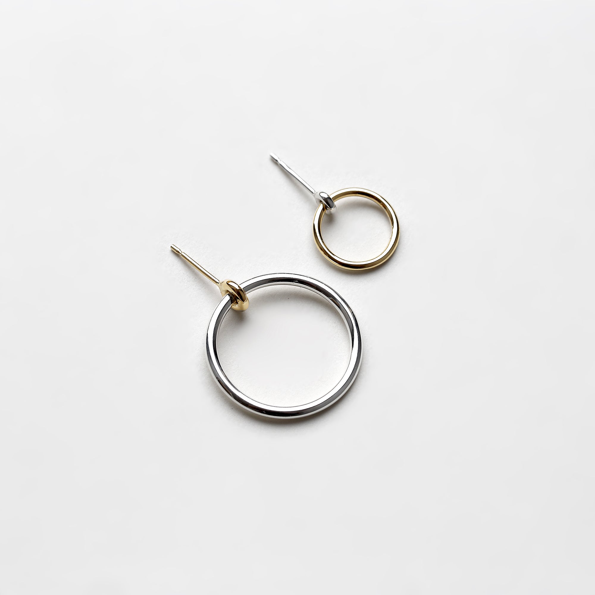 GOLD SMALL KINETIC HOOP EARRING - MIRTA jewelry