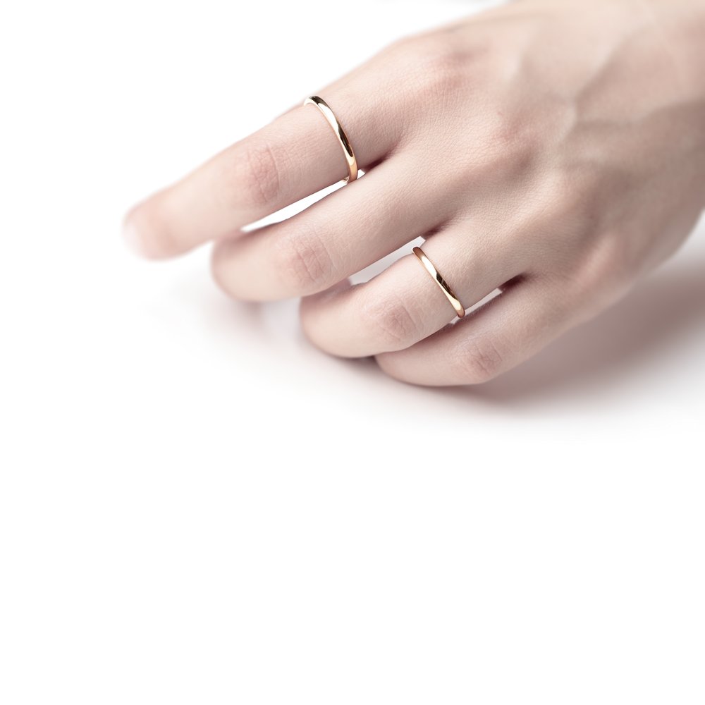 ESSENTIAL GOLD HALF ROUND BAND - MIRTA jewelry