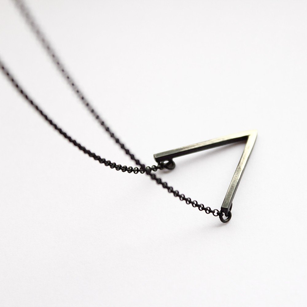 V NECKLACE - MIRTA jewelry