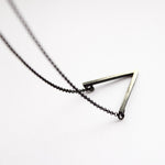 V NECKLACE