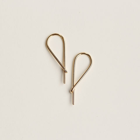 MEDIUM SAFETY PIN GOLD EARRING