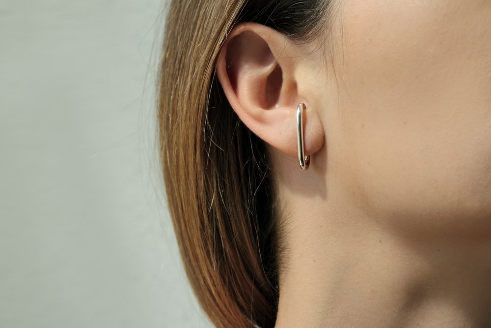 BOLD HUG EARRING - MIRTA jewelry