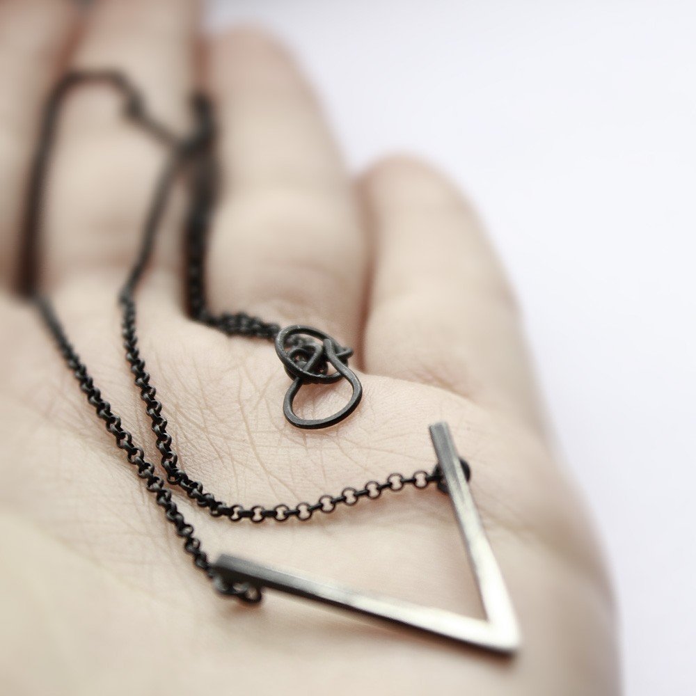 V NECKLACE - MIRTA jewelry