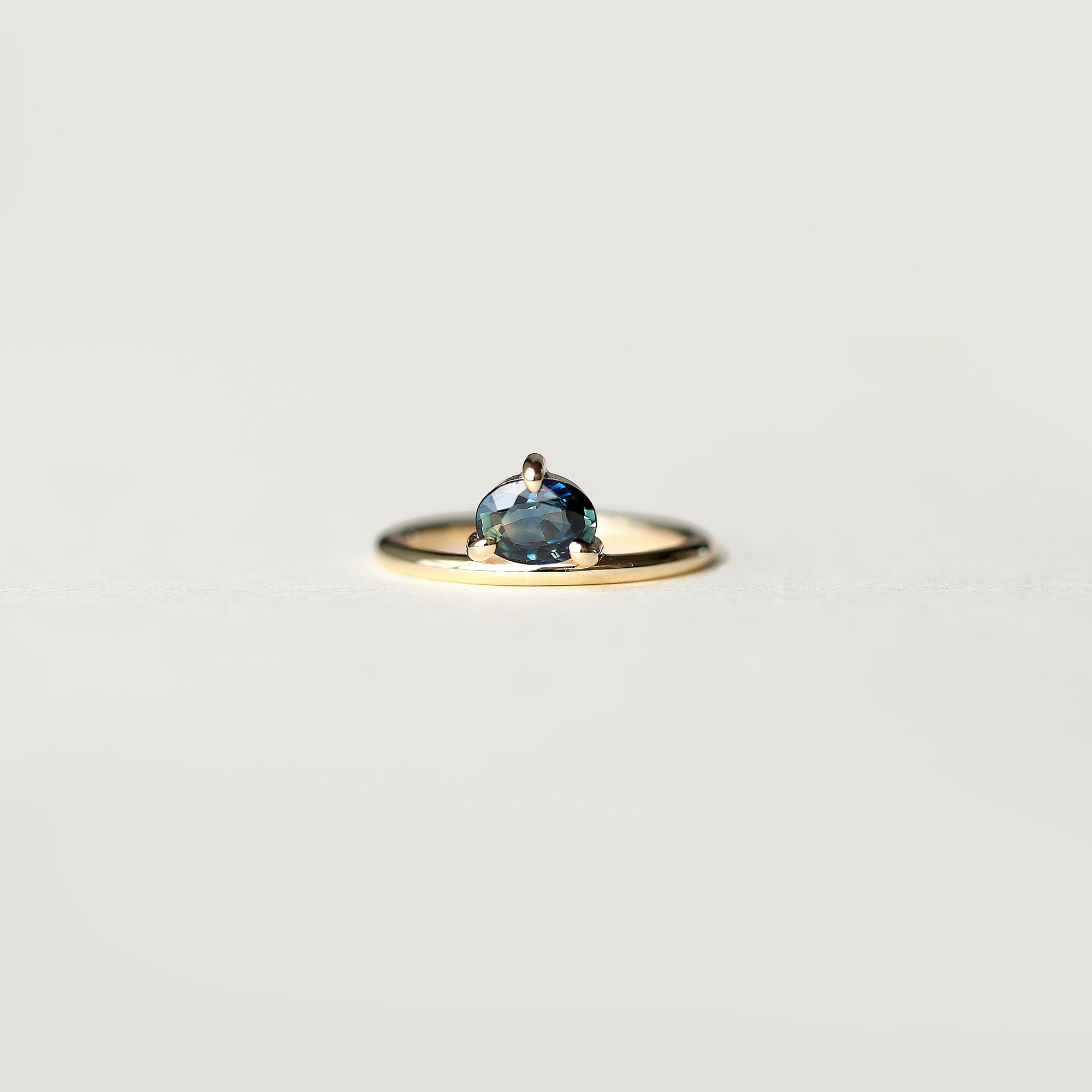 BICOLOR SAPPHIRE BOLD RING - MIRTA jewelry