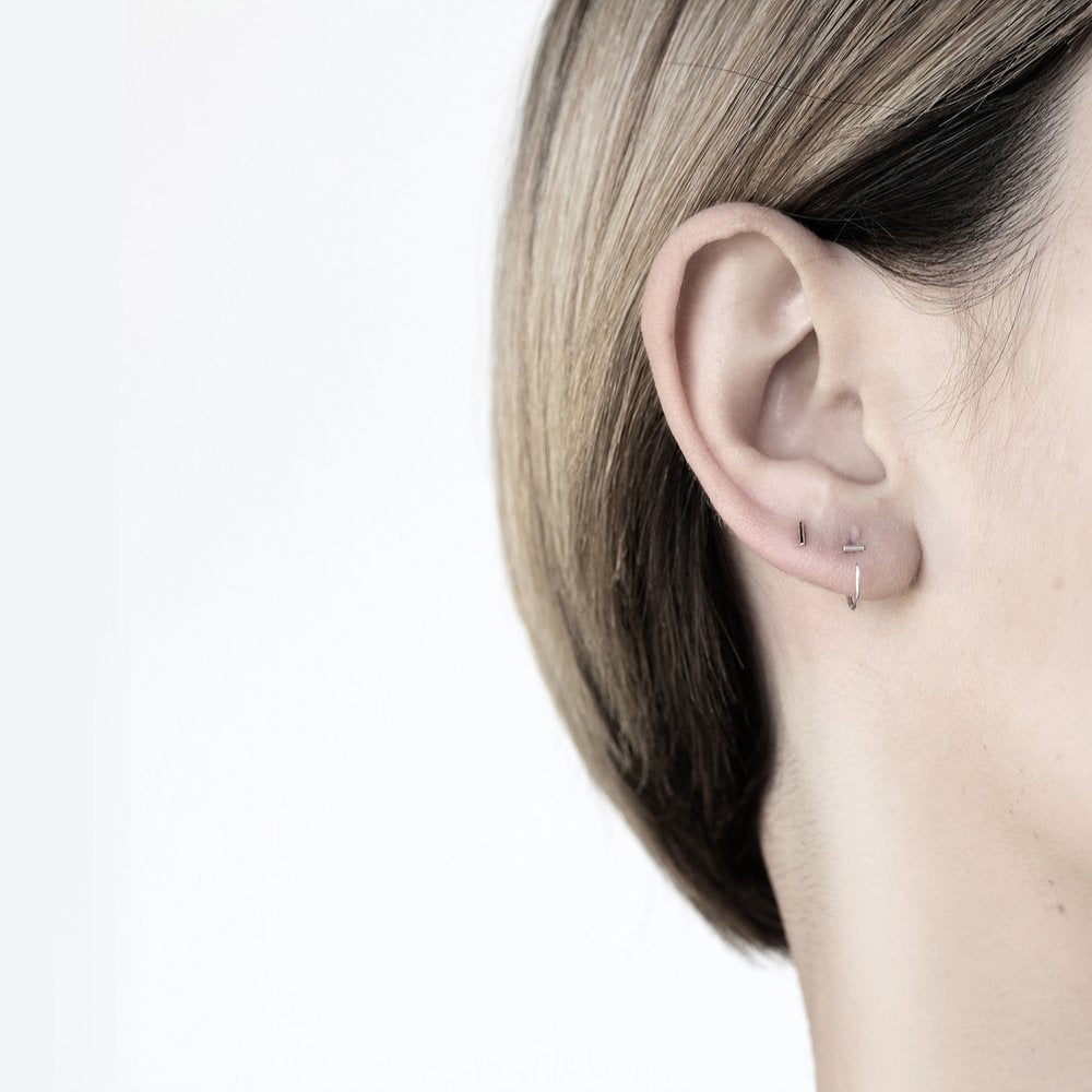 ESSENTIAL DASH SILVER STUD EARRING - MIRTA jewelry