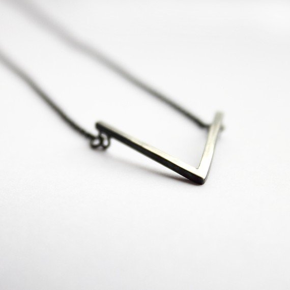 V NECKLACE - MIRTA jewelry