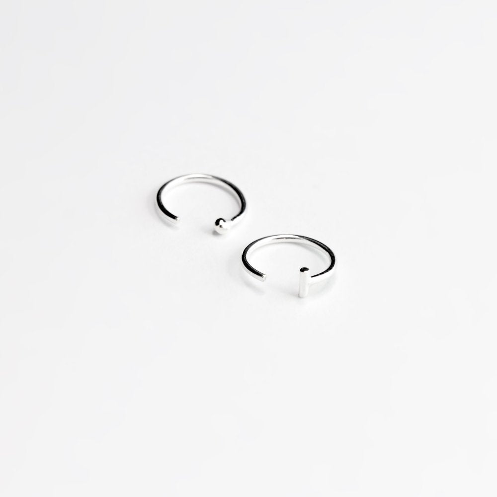 ESSENTIAL DOT SILVER HOOP EARRING - MIRTA jewelry