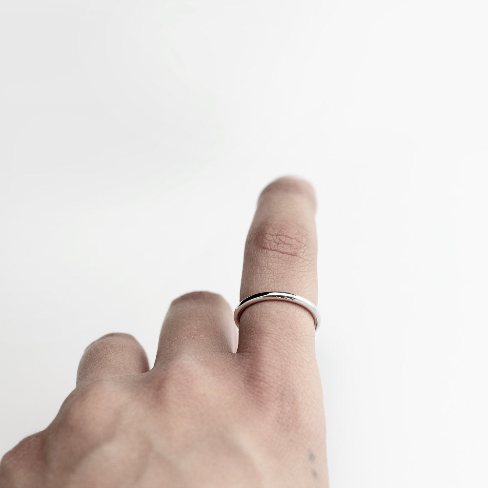 ESSENTIAL ROUND SILVER BAND RING - MIRTA jewelry