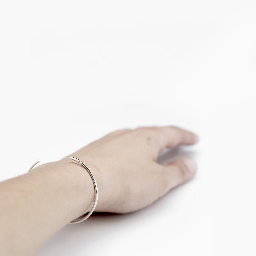 ESSENTIAL SILVER CUFF BRACELET - MIRTA jewelry