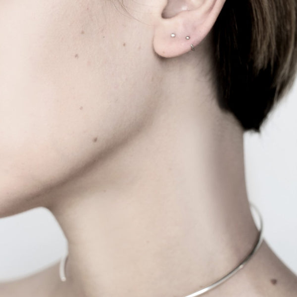 ESSENTIAL DOT SILVER HOOP EARRING - MIRTA jewelry