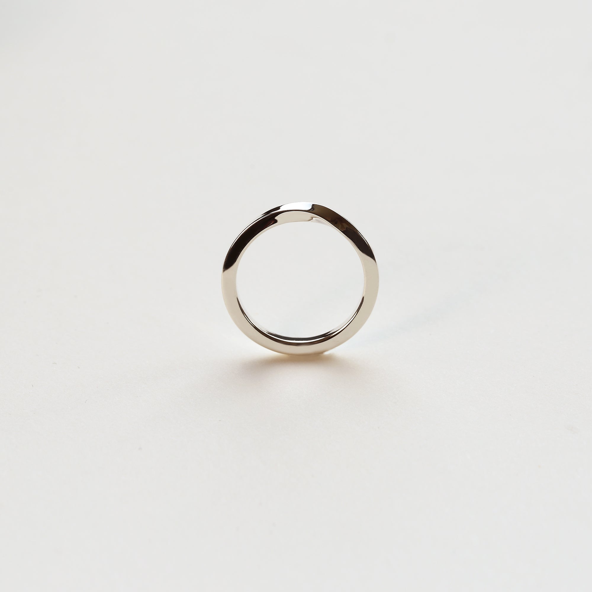 MEDIUM TORSION RING - MIRTA jewelry