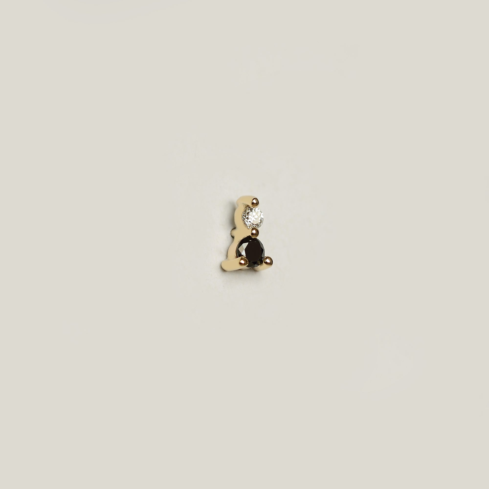 BLACK AND WHITE DIAMOND STUD - MIRTA jewelry