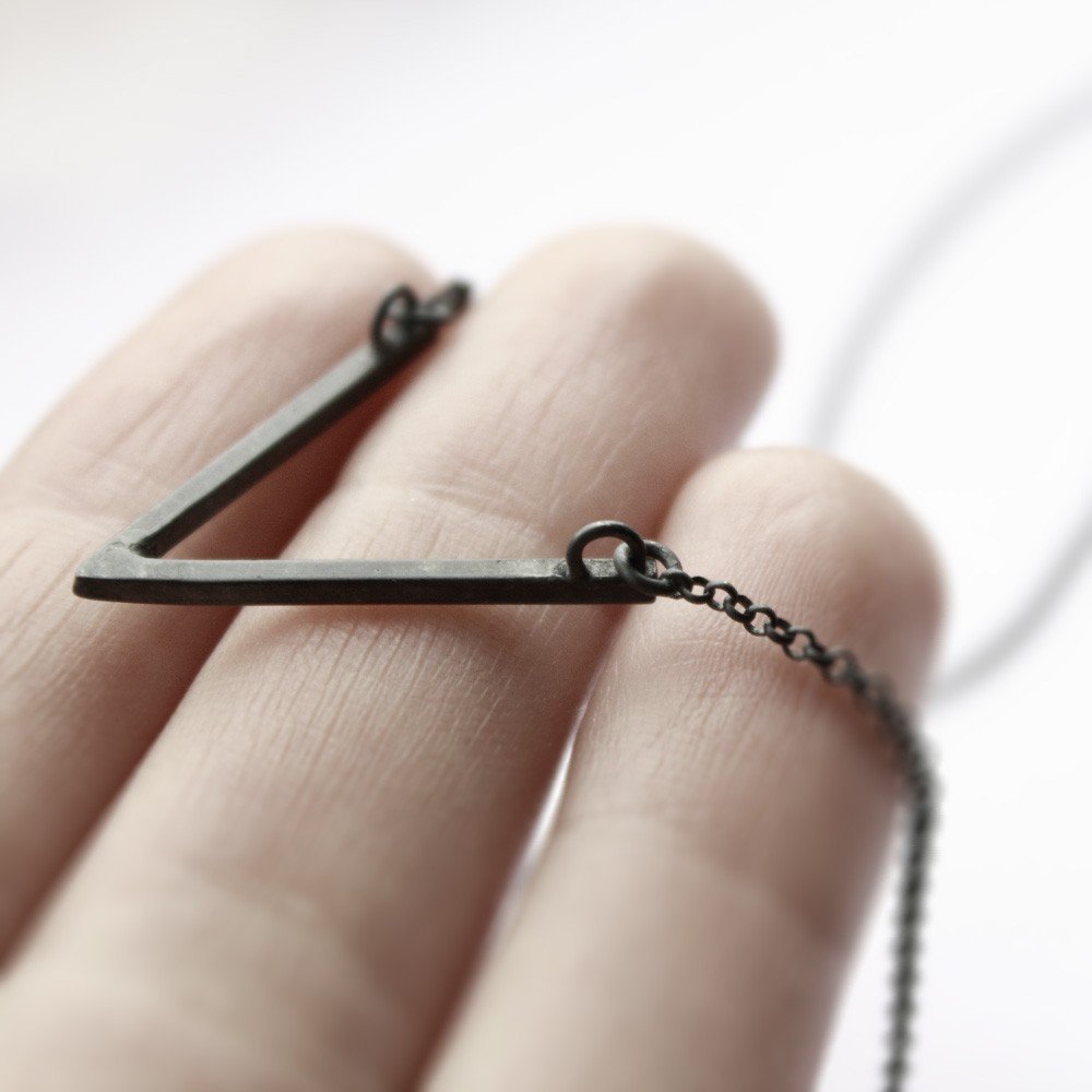 V NECKLACE - MIRTA jewelry