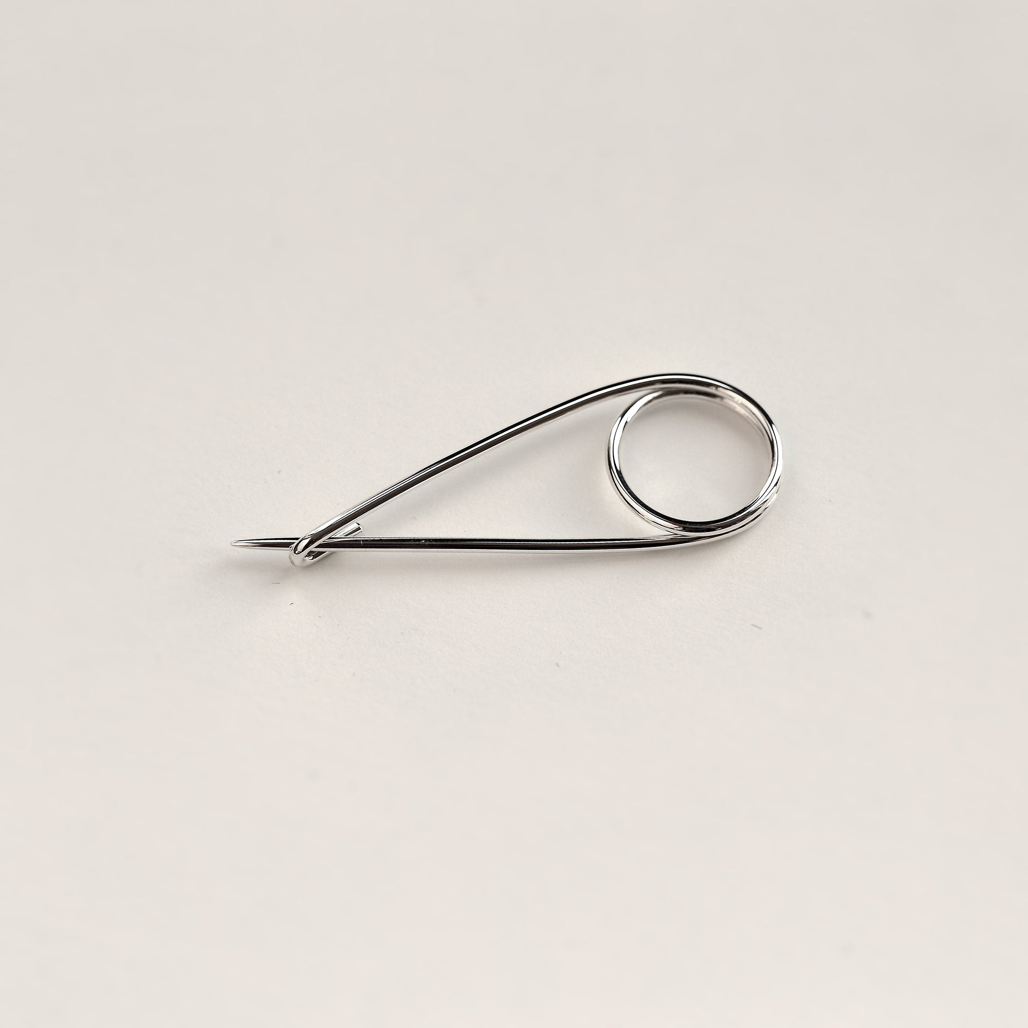 SAFETY PIN BROOCH - MIRTA jewelry