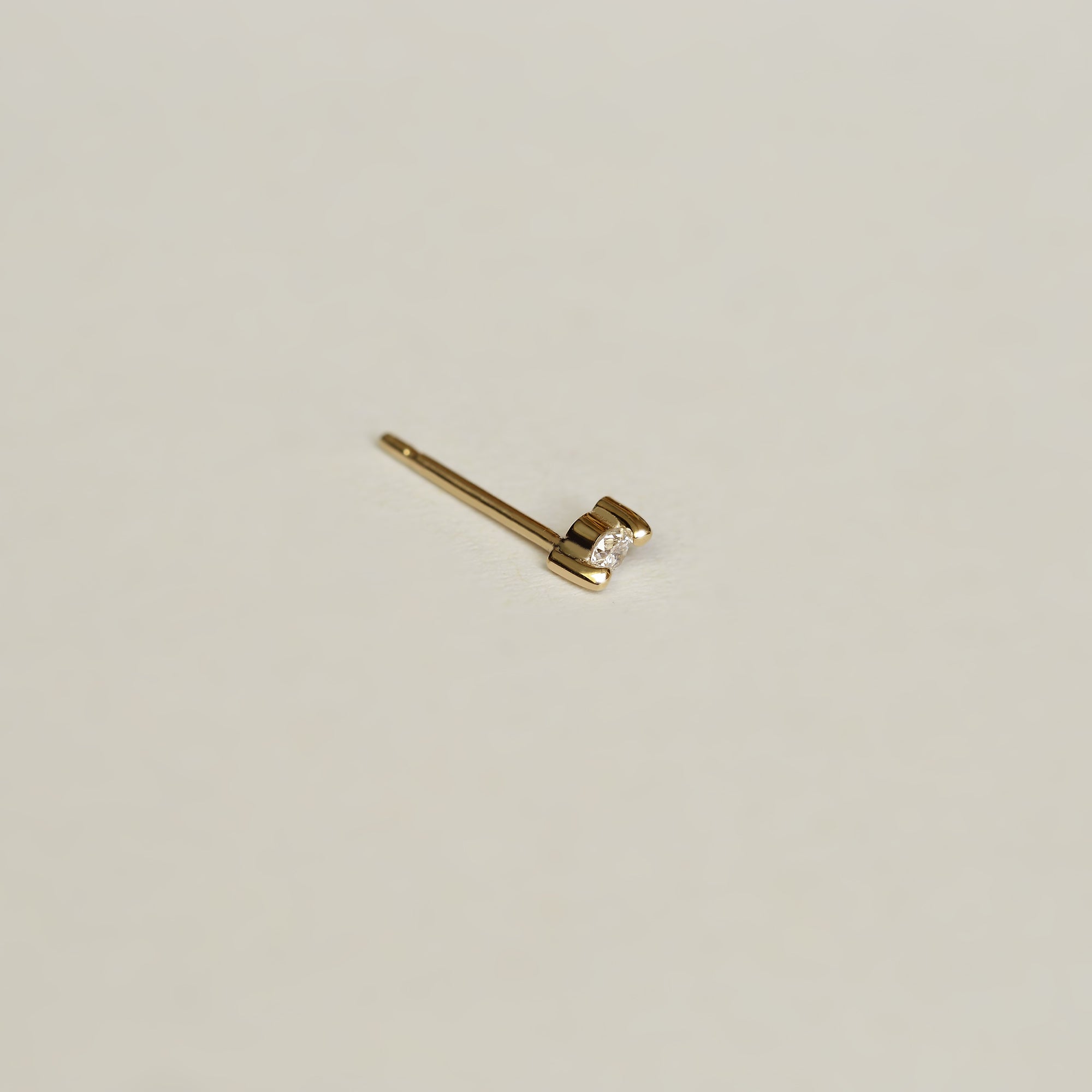 WHITE DIAMOND STUD - MIRTA jewelry