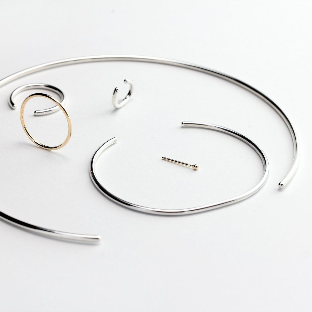 ESSENTIAL DOT GOLD STUD EARRING - MIRTA jewelry