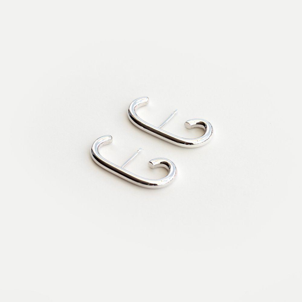 BOLD HUG EARRING - MIRTA jewelry
