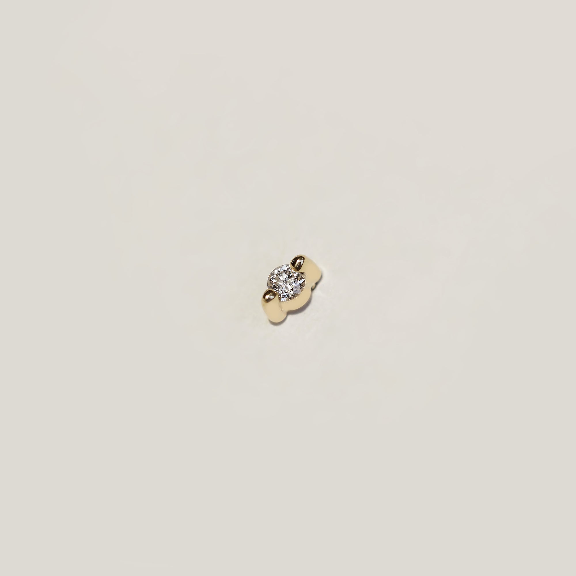 WHITE DIAMOND STUD - MIRTA jewelry