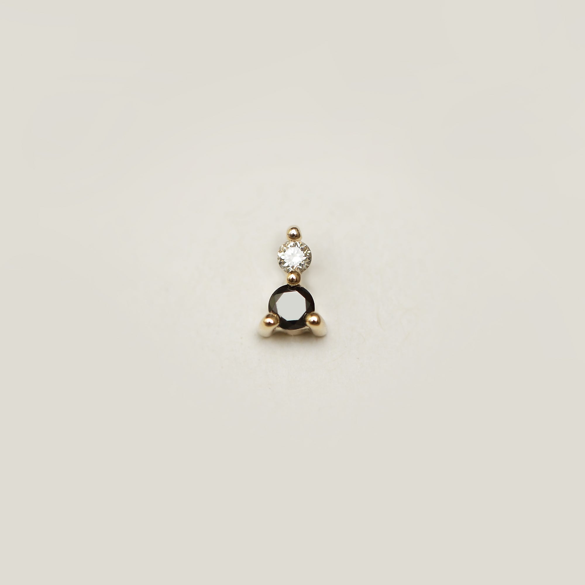 BLACK AND WHITE DIAMOND STUD - MIRTA jewelry