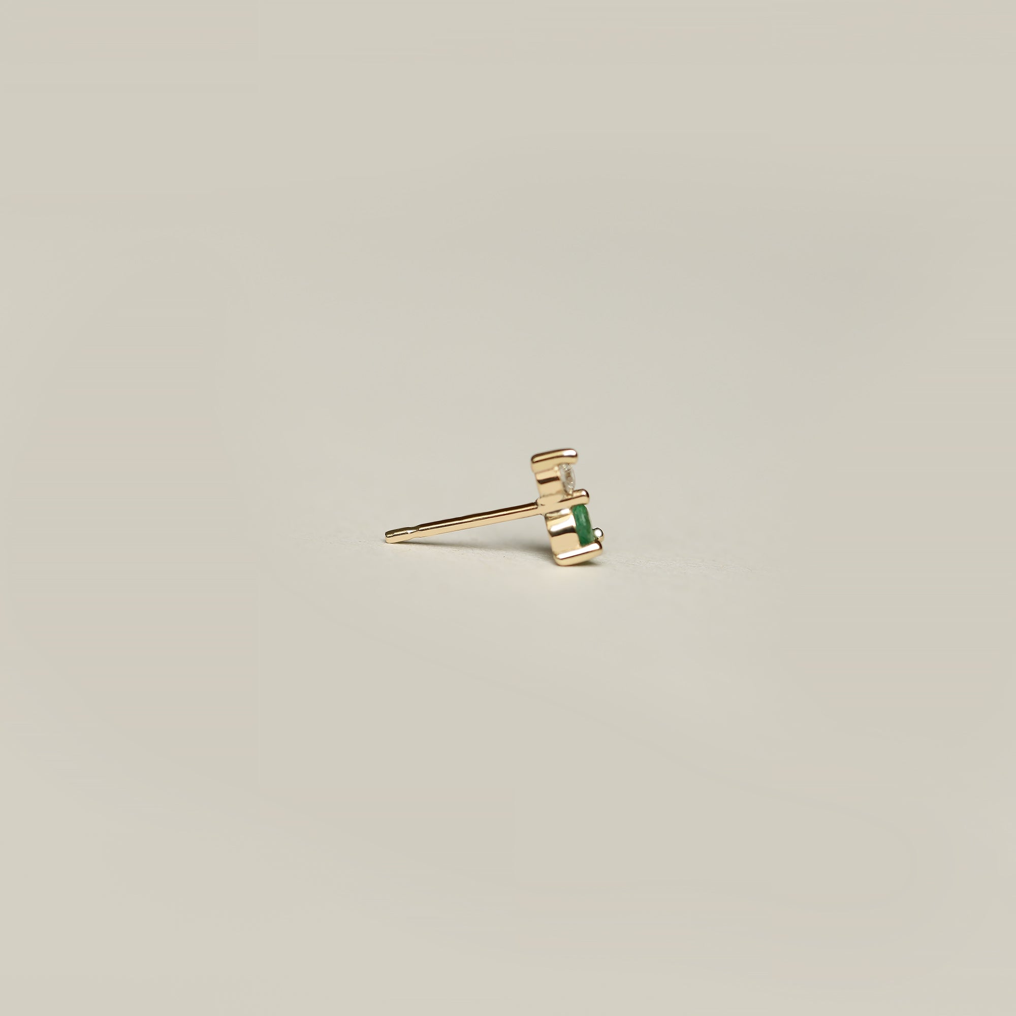 EMERALD AND DIAMOND STUD - MIRTA jewelry