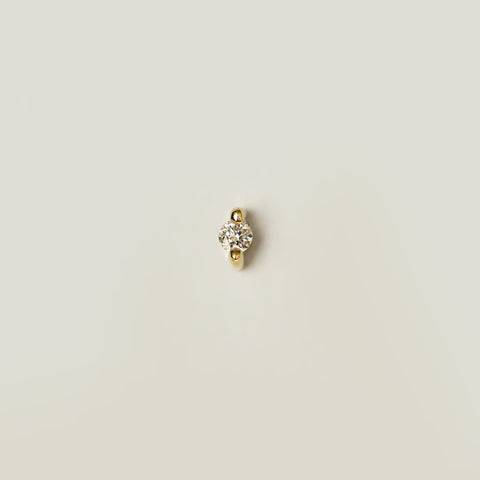 WHITE DIAMOND STUD