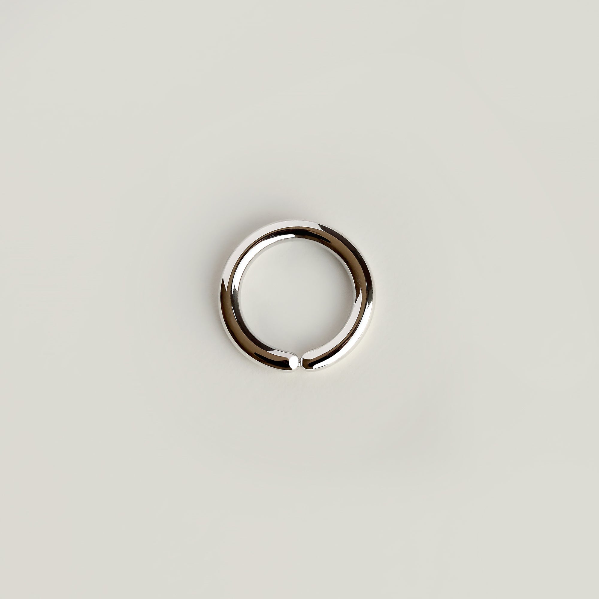HUG ROUND BAND - MIRTA jewelry