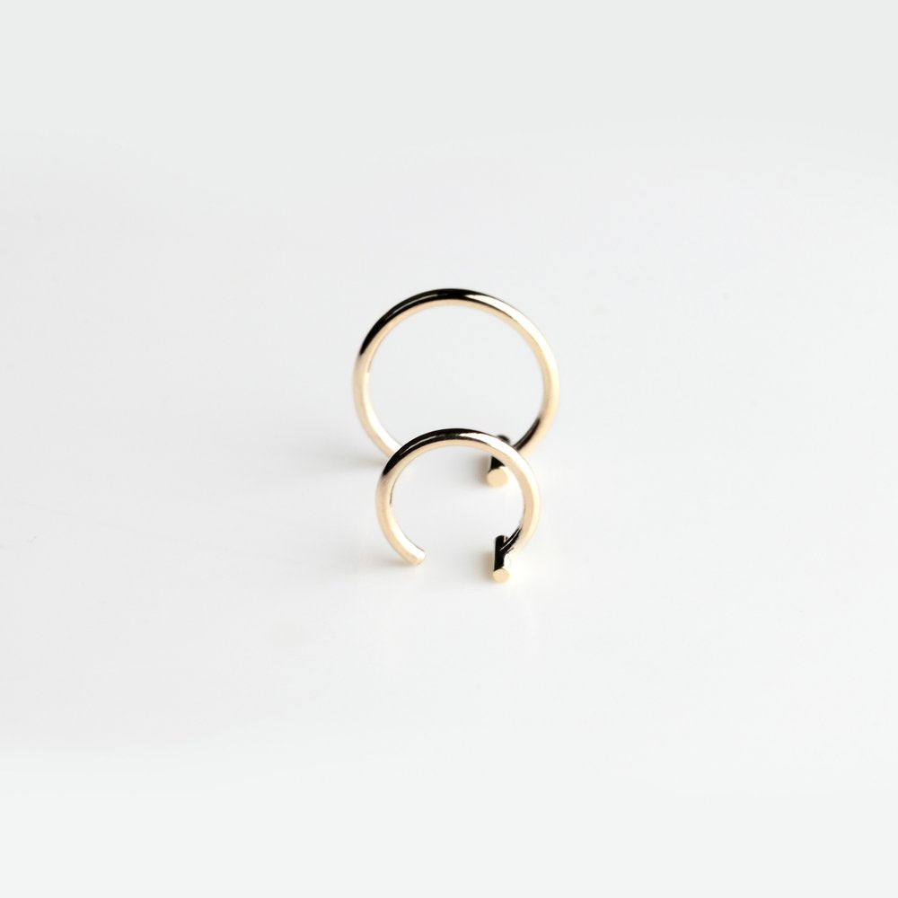 ESSENTIAL DASH GOLD HOOP EARRING - MIRTA jewelry