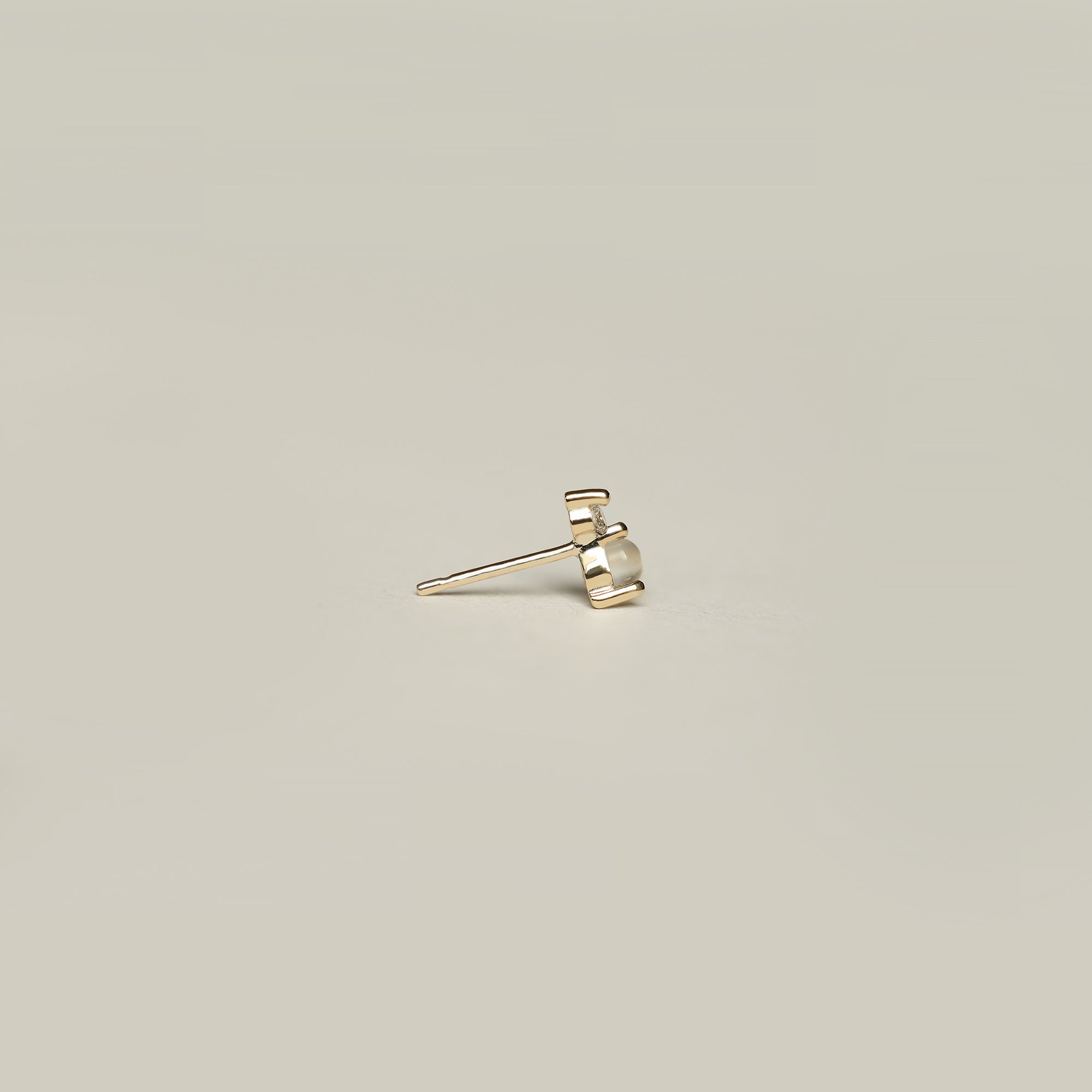MOONSTONE AND DIAMOND STUD - MIRTA jewelry