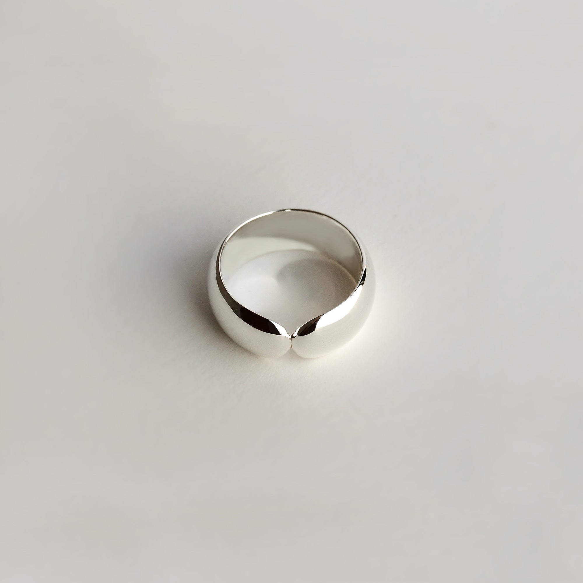 HUG WIDE BAND - MIRTA jewelry