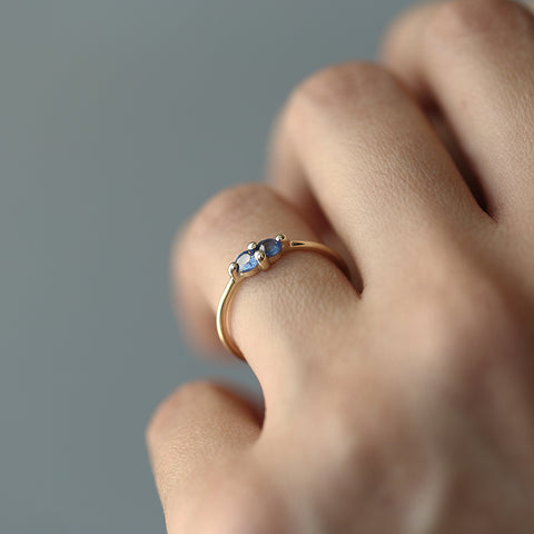 PAIRED SAPPHIRE RING