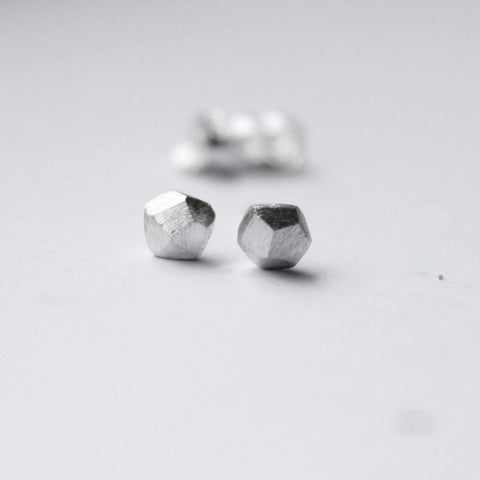 SILVER ROCKS EARRINGS