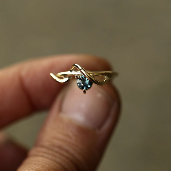 SAPPHIRE VINE RING - MIRTA jewelry