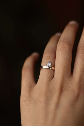 GREY DIAMOND RING