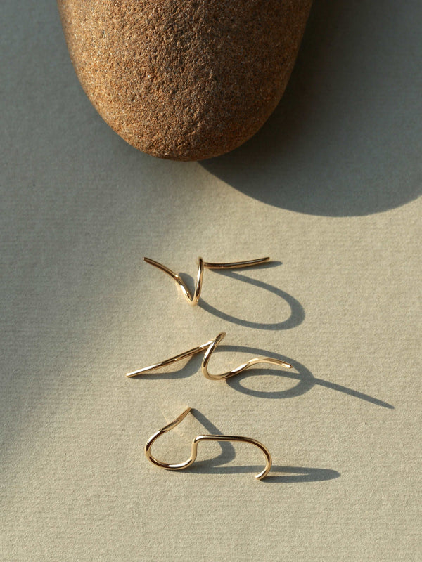 VINE VERTICAL EARRING