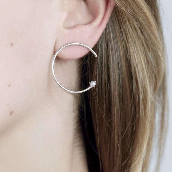 CIRCLE MOONSTONE SILVER EARRING - MIRTA jewelry