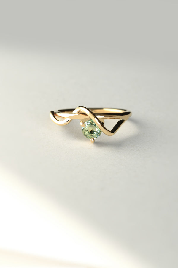 GREEN SAPPHIRE VINE RING