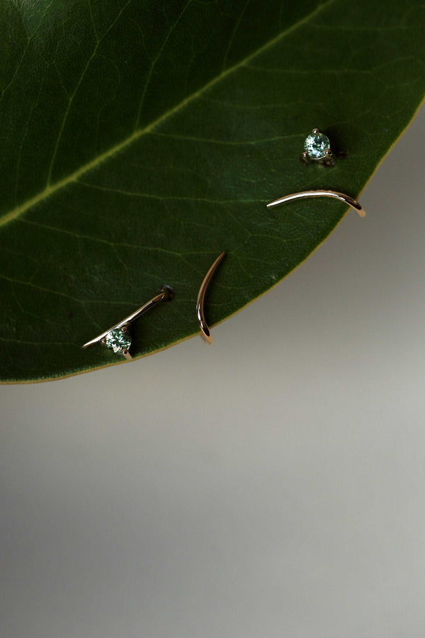 VINE LONG HUG SAPPHIRE EARRING