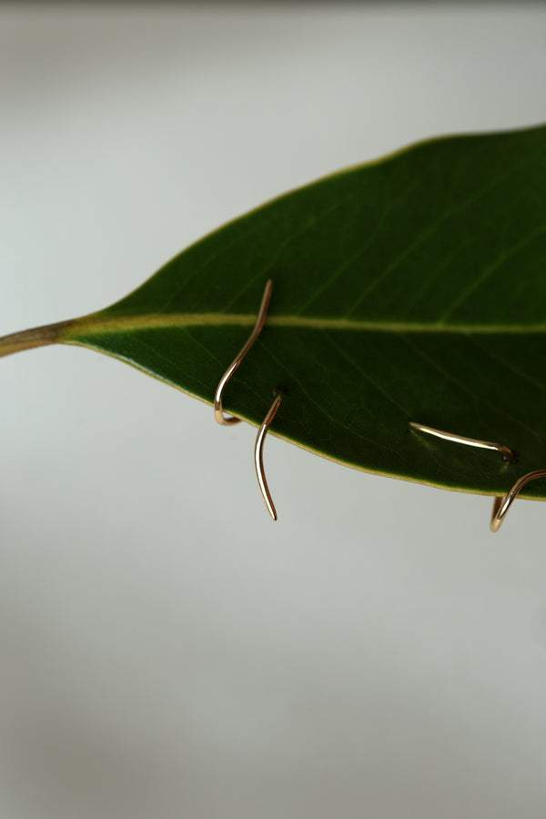 VINE SWIRL EARRING