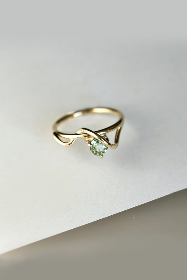 GREEN SAPPHIRE VINE RING