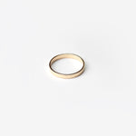 ESSENTIAL GOLD FLAT BAND RING